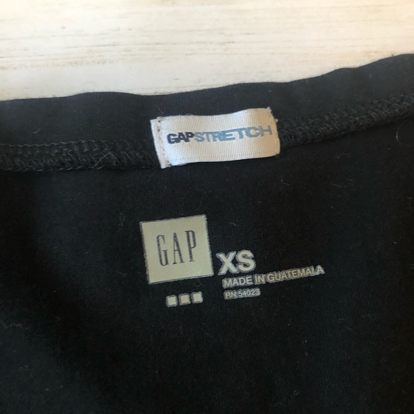 GAP lot of 3 shirts size XS gray, tan and black - Picture 6 of 7